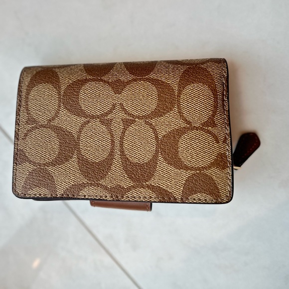 Coach Brown Wallet - Picture 3 of 4